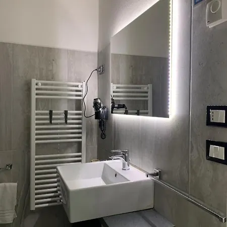 Garda Relais Luna Blu 3* פסקיארה דל גארדה