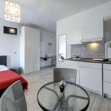 Konukevi Garda Relais Luna Blu Peschiera del Garda