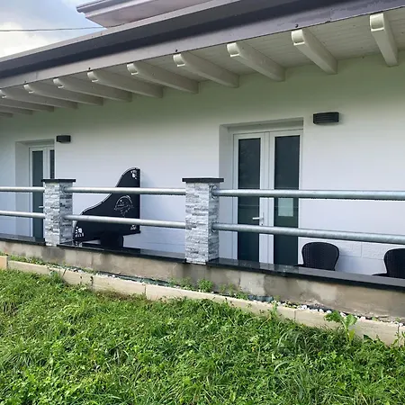 Konukevi Garda Relais Luna Blu