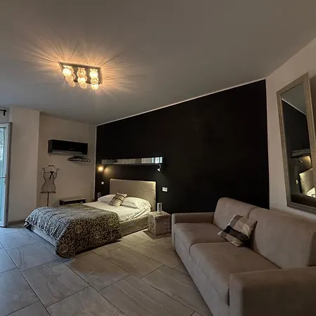 Konukevi Garda Relais Luna Blu Peschiera del Garda