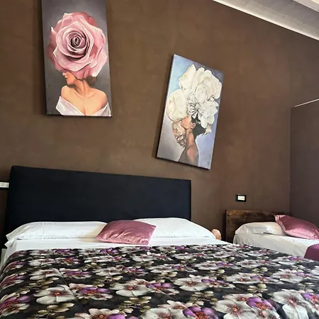 Πανσιόν Garda Relais Luna Blu 3*