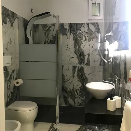 Garda Relais Luna Blu Konukevi