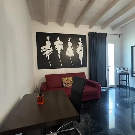 Garda Relais Luna Blu 佩斯基耶拉德加达